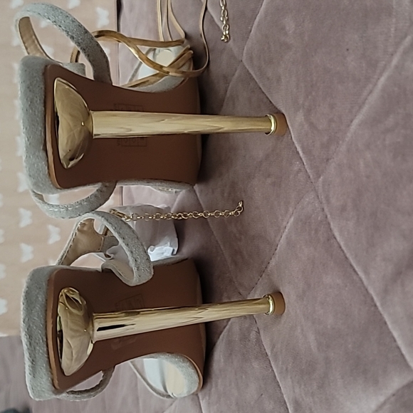 MISS LOLA HEELS - Picture 3 of 6